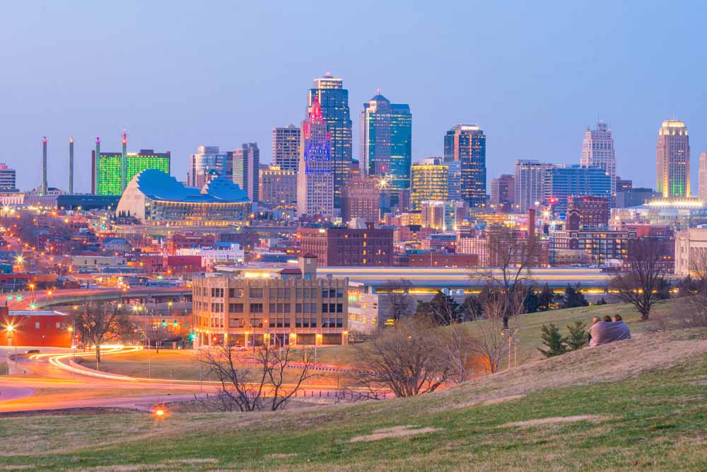 Movers in Kansas: Find the Best Moving Companies